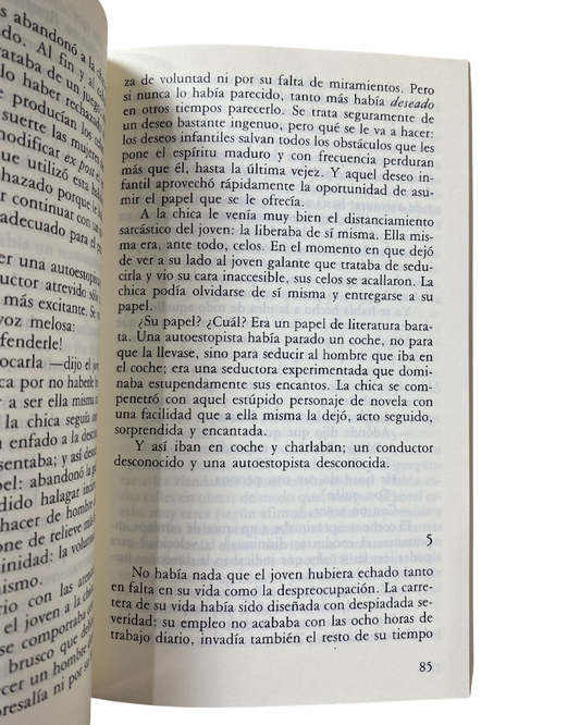El libro de los amores ridiculos - Milan Kundera