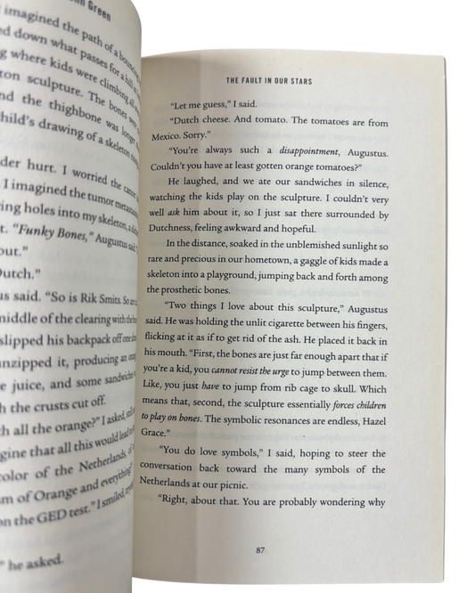 The Faul In Our Stars - John Green