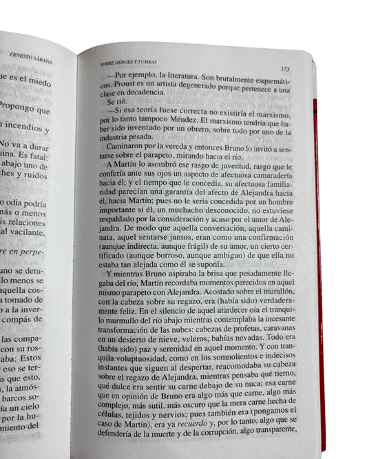 Sobre héroes y tumbas - Ernesto Sábato