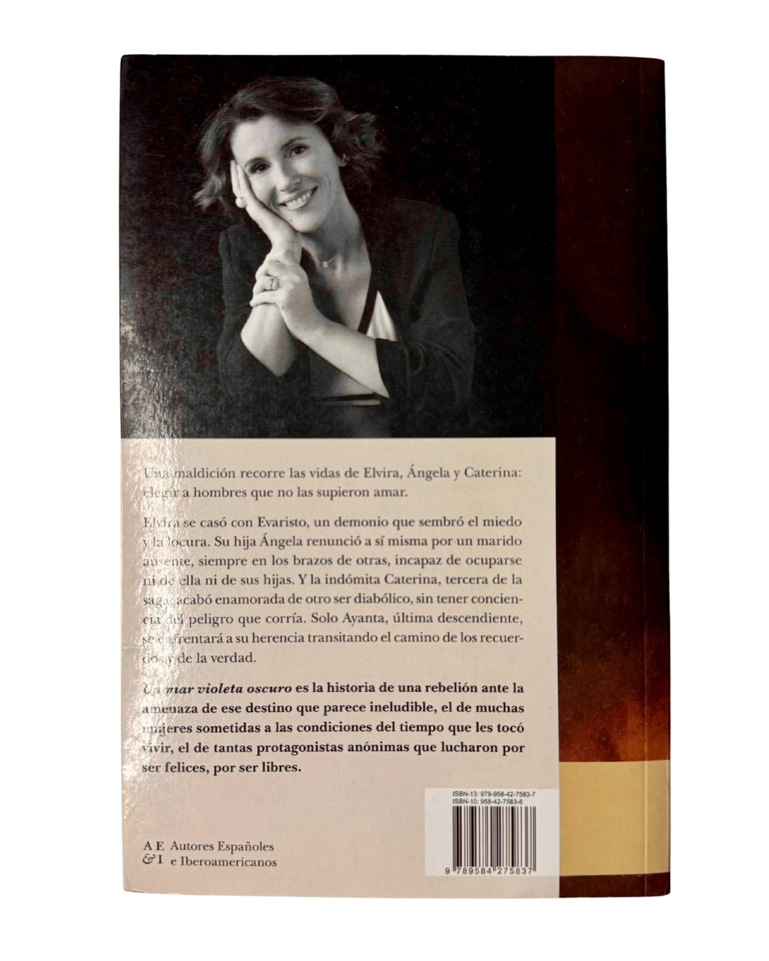 Un mar violeta oscuro - Ayanta Barilli